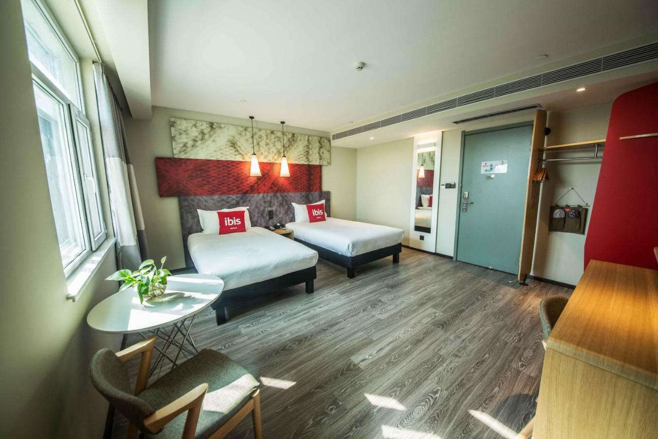 Ibis Urumqi Weixing Square Hotel Kültér fotó